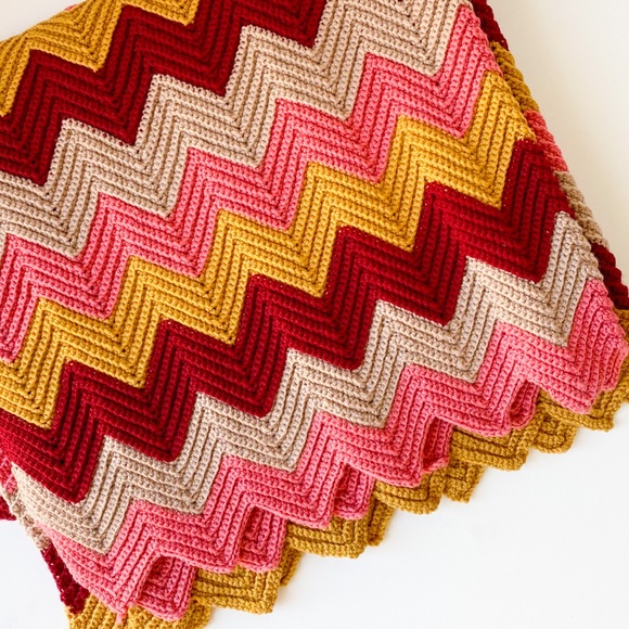 SOLD Vintage Granny Hand Crochet Chevron Blanket - Picture 5 of 6